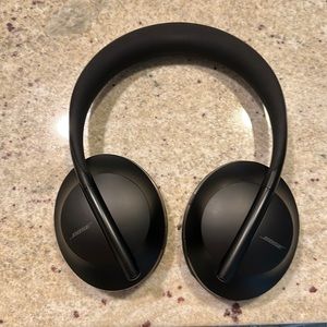 Bose Headphones. In great condition. hardly used